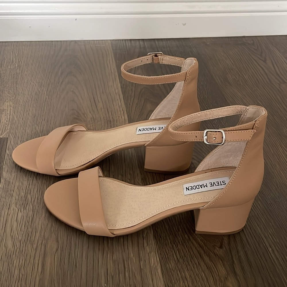 Steve Madden Sandals Block Heels Neutral - Picture 2 of 5